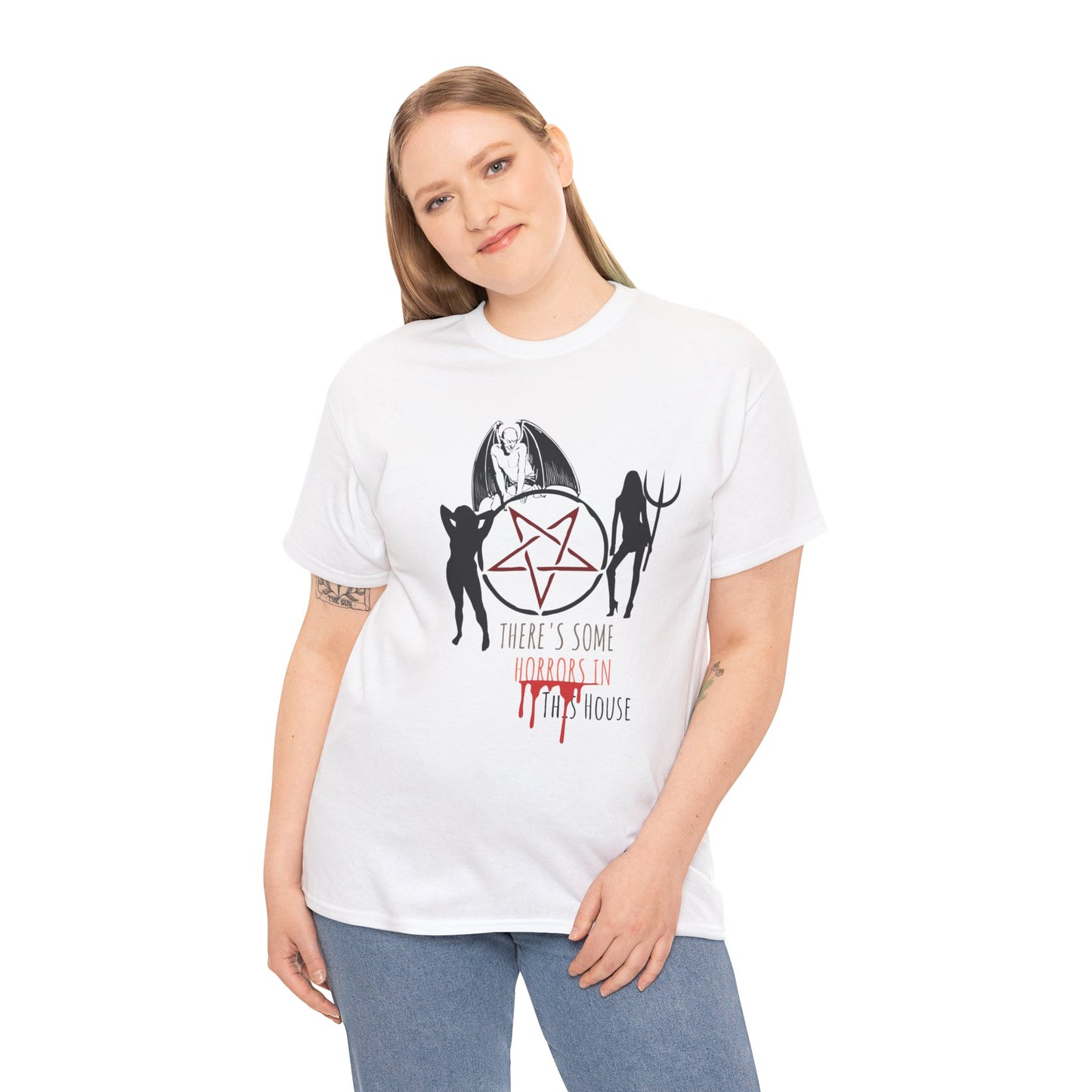 Es gibt Horrors in diesem Haus Halloween Shirt, Unisex, Satire, Gothic, Gruselige Jahreszeit T-Shirt