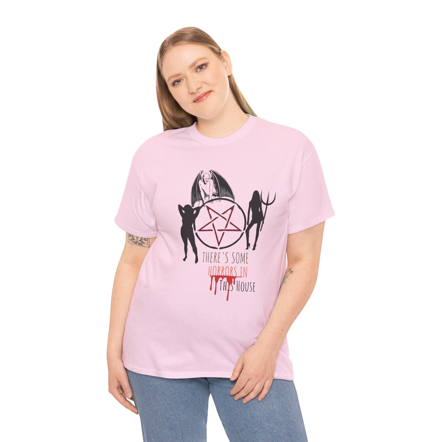 Es gibt Horrors in diesem Haus Halloween Shirt, Unisex, Satire, Gothic, Gruselige Jahreszeit T-Shirt